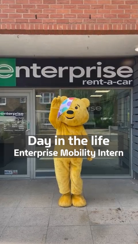 Preview image from a day in the life video of an Enterprise Mobility Management Intern. 
