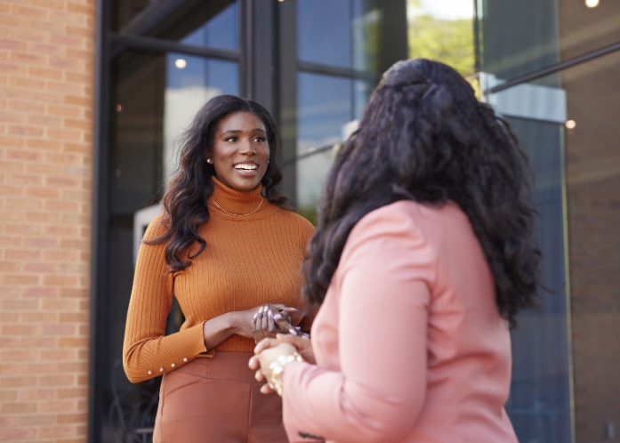 Student speaking with recruiter